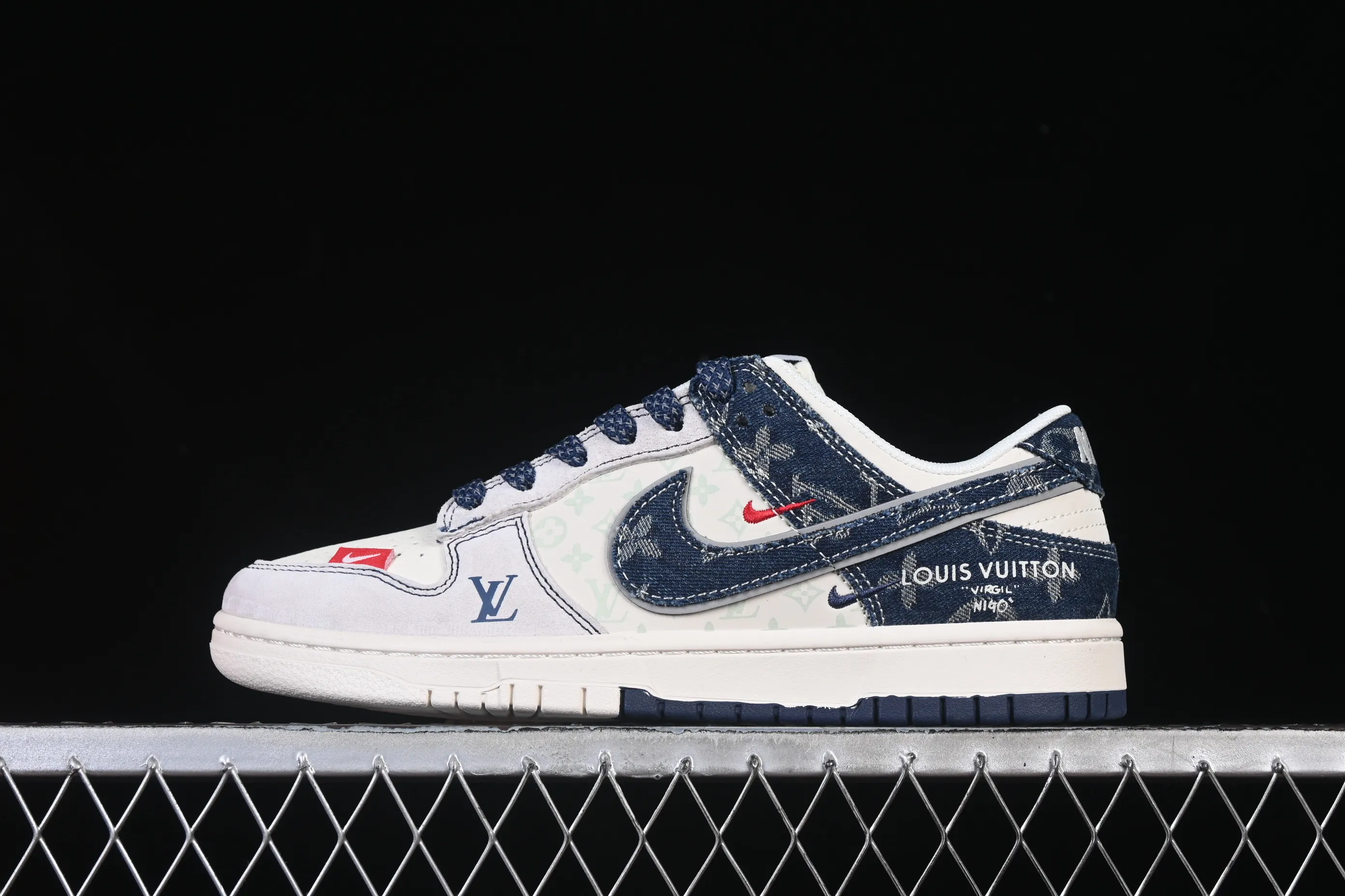 All categories Nk SB Dunk Series Nk SB Dunk Low High-end customized low-top sneakers Nike SB Dunk Low LV co-branded Zhuba blue jeans Anniversary high-end customized low-top casual sneakers YX5066-381